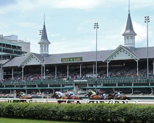  Racing at Churchill Downs (Photo by Coady Media)