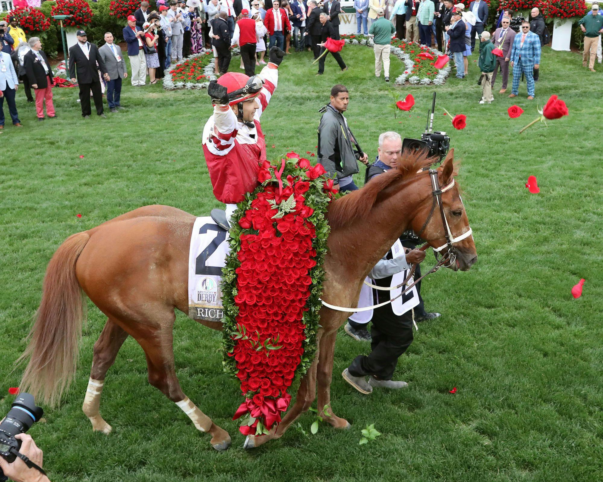 Rich Strike wins the 2022 Kentucky Derby