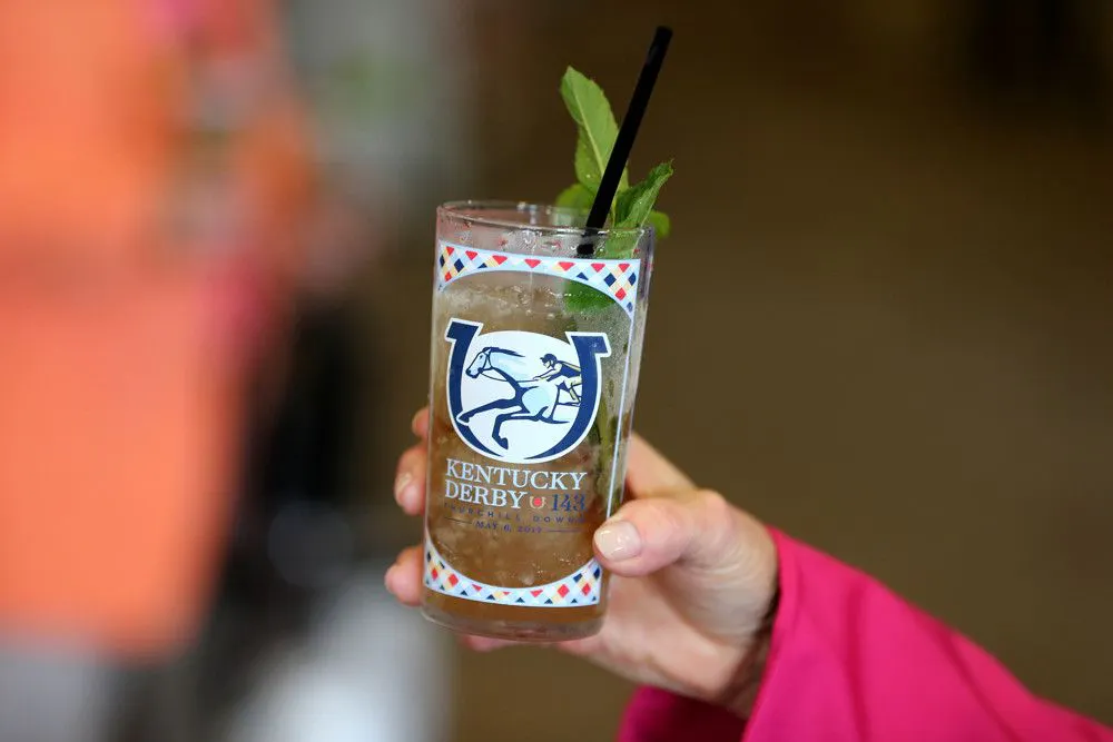 A History of the Derby's Iconic Mint Julep Glasses | TwinSpires