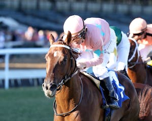 Bear River wins at Churchill Downs. 