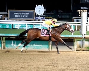 Cannoneer breaking his maiden at Churchill Downs