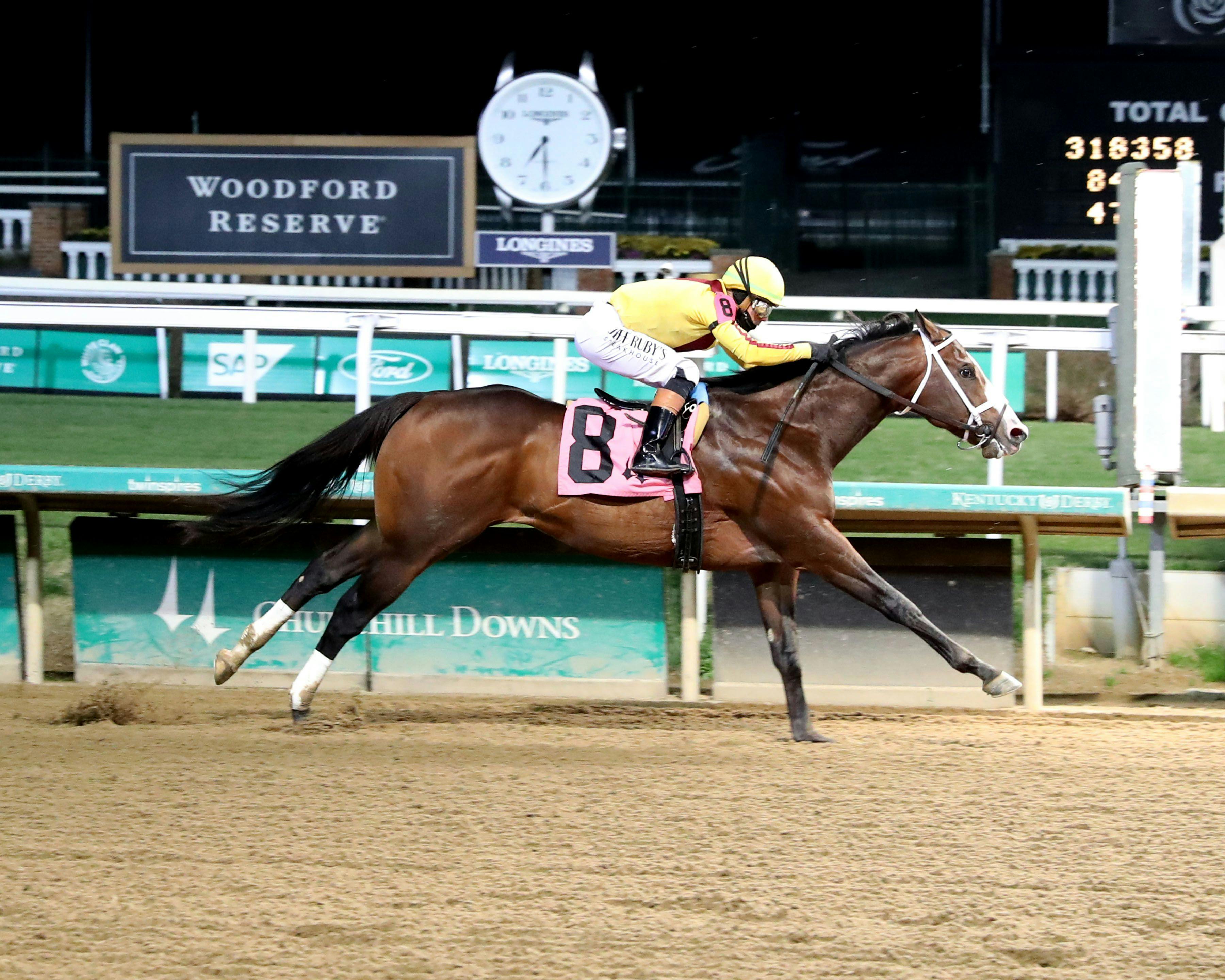 Cannoneer breaking his maiden at Churchill Downs