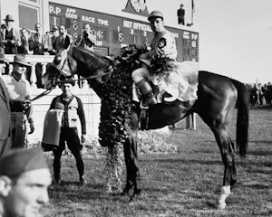 Count Fleet wins the 1943 Kentucky Derby (Courtesy of the Kentucky Derby/Churchill Downs)