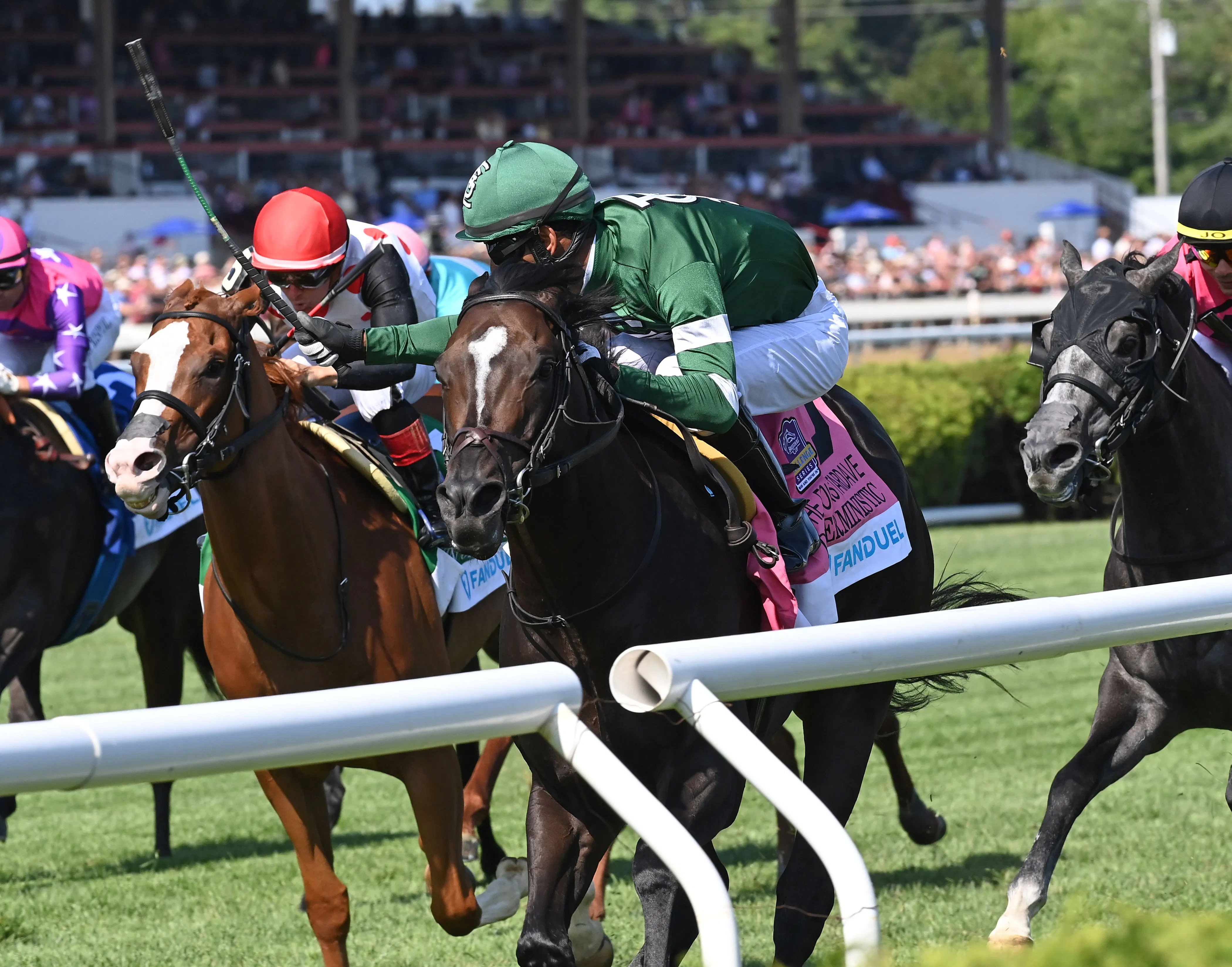 Deterministic wins the Fourstardave at Saratoga.