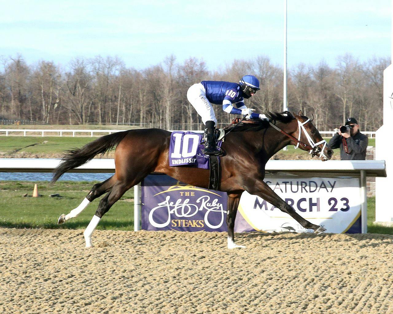 Endlessly winning the Jeff Ruby Steaks (G3) at Turfway Park (Photo by Coady Photography)
