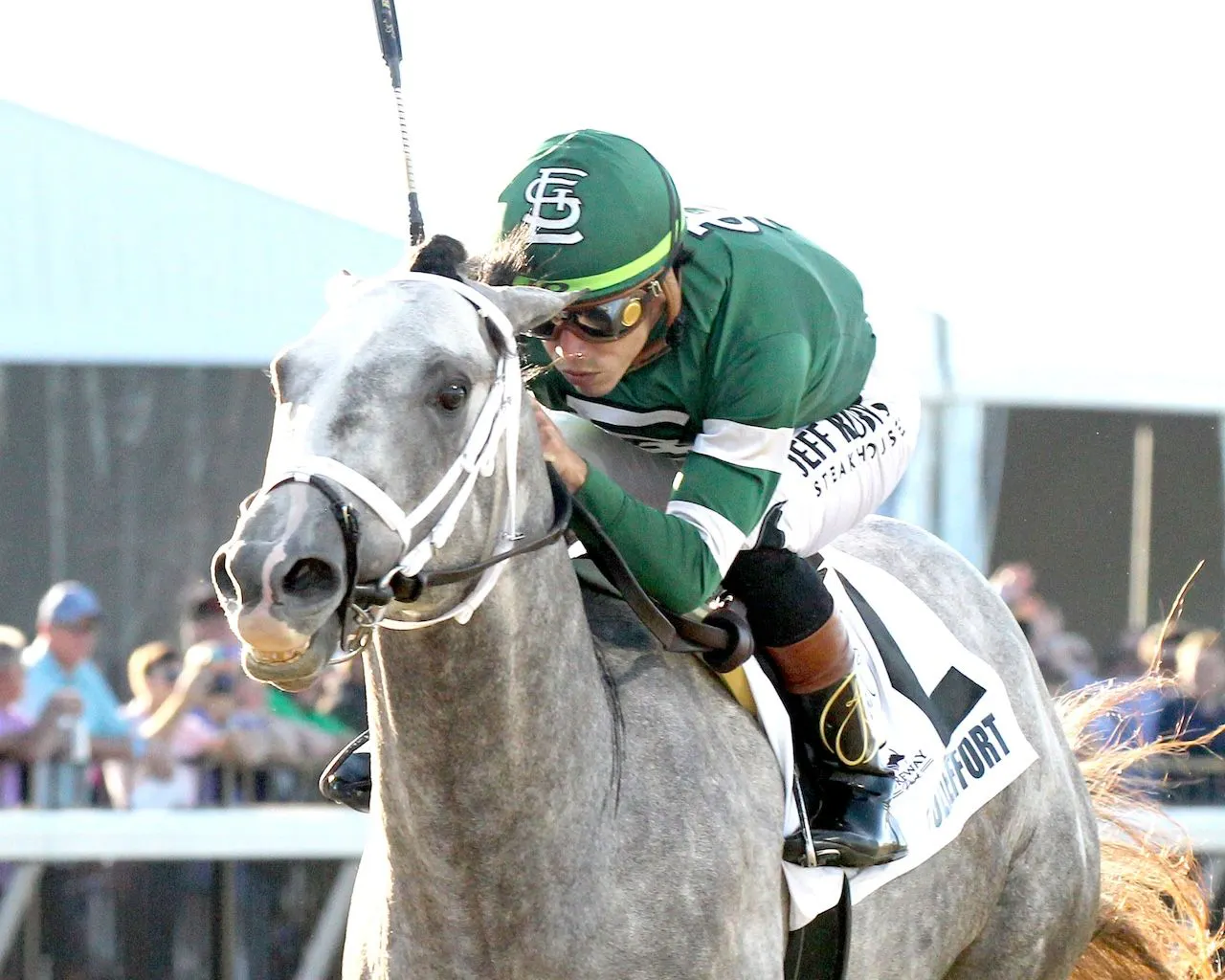 Fulleffort wins the Jeff Ruby Stakes at Turfway Park.