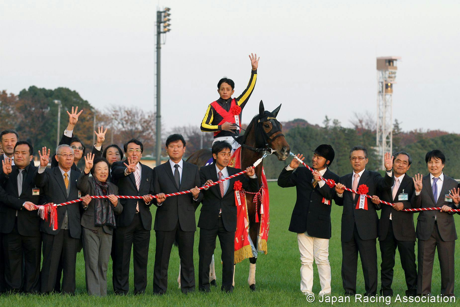 Gentildonna feted after the 2012 Japan Cup (G1)