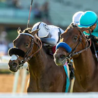 Iriseach (left) missed narrowly when third to Greenwich Village in the Pasadena S.