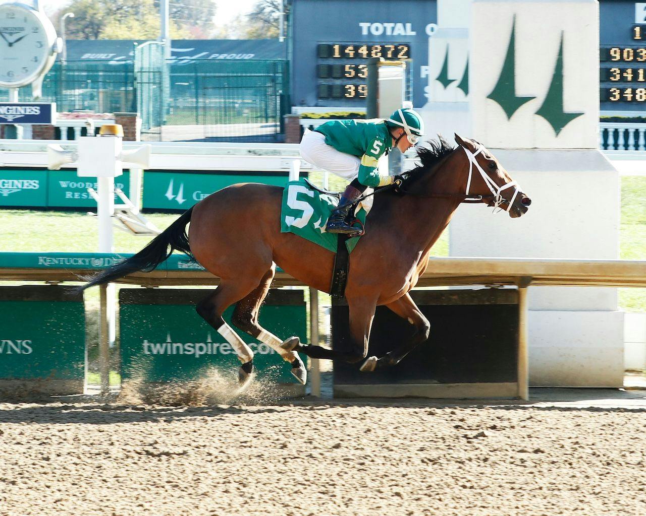 Musical Mischief wins at Churchill Downs.