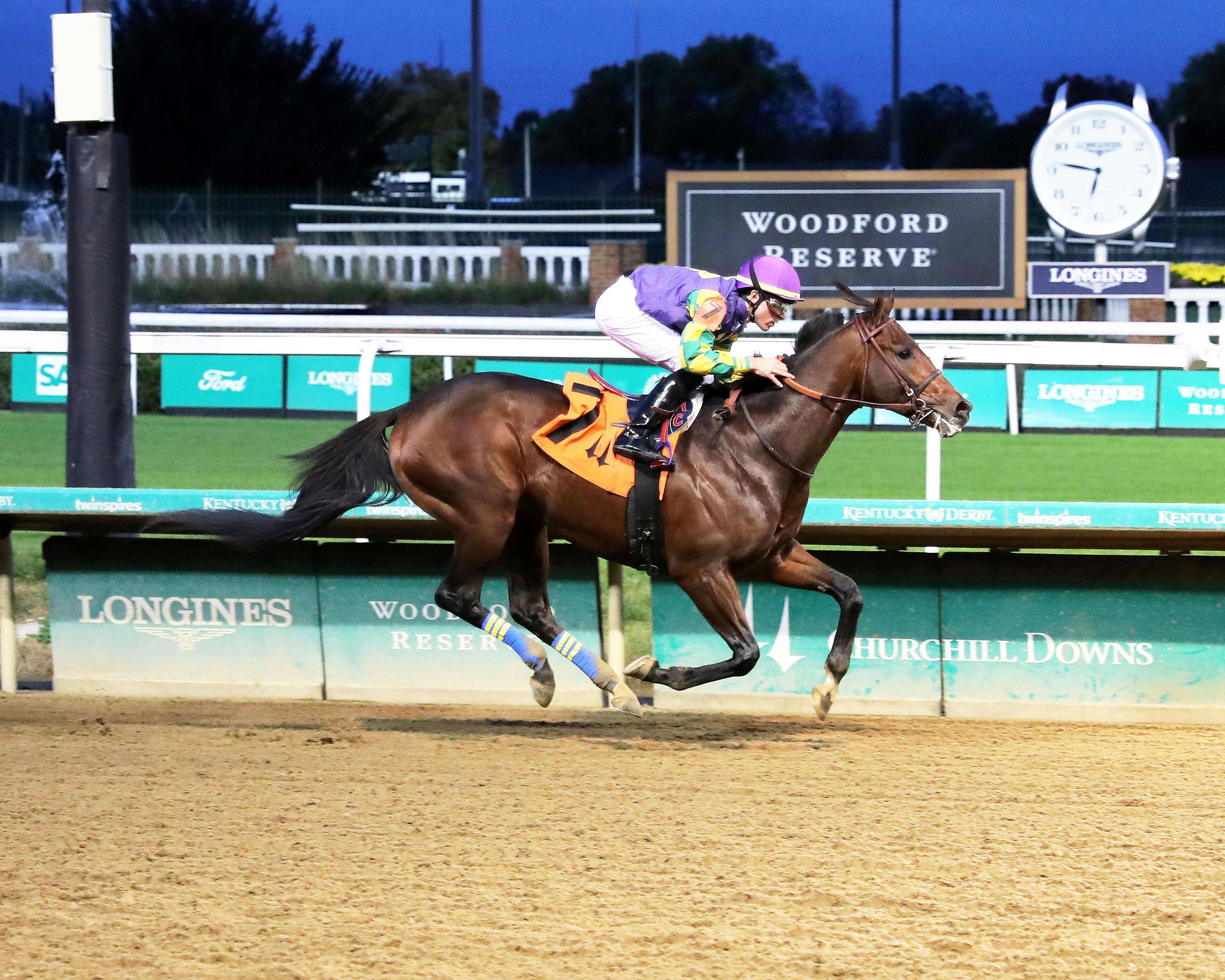 Oscar's Hope wins at Churchill Downs.