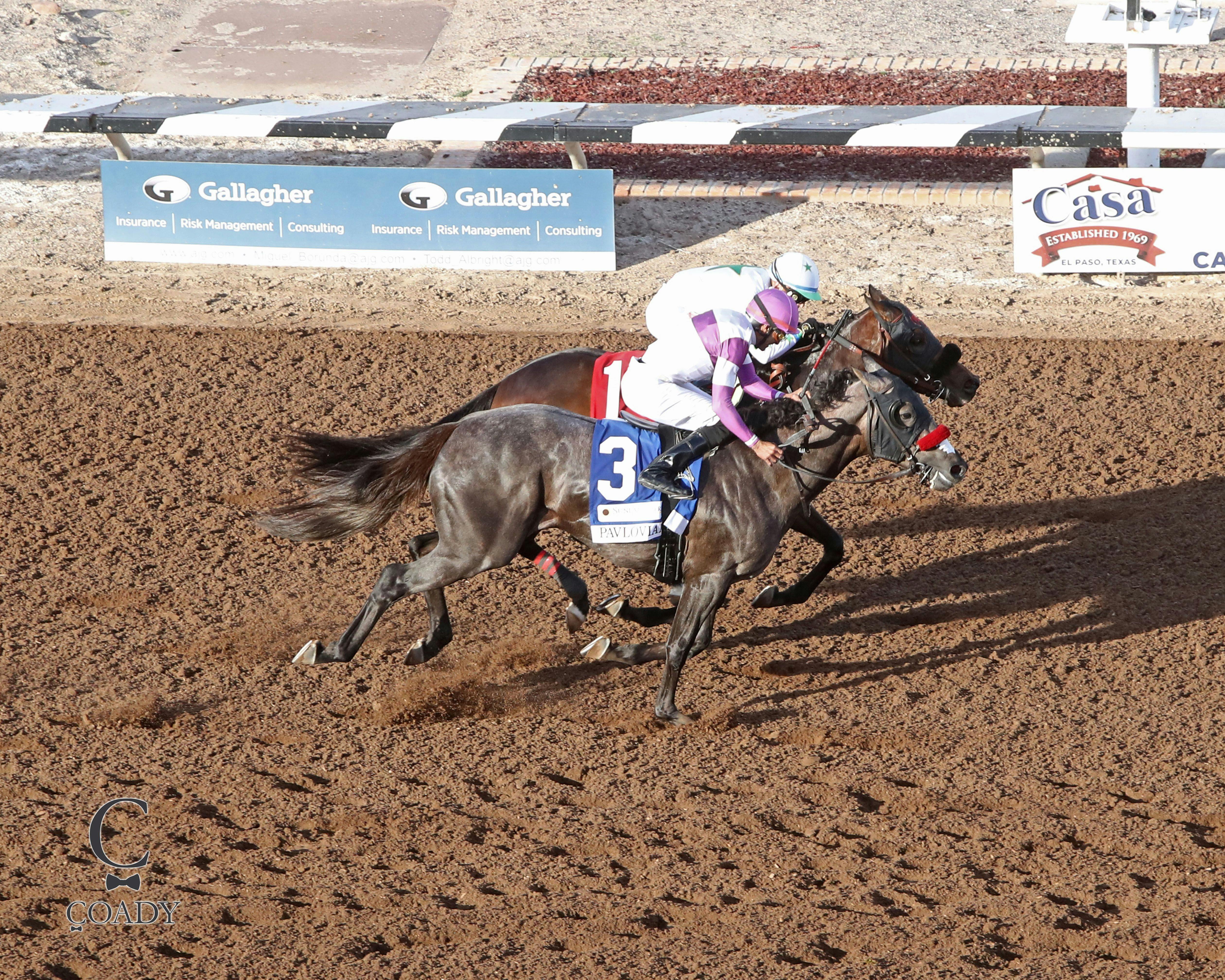 Pavlovian (outside) catches Express Kid in a thrilling Sunland Park Derby at Sunland Park