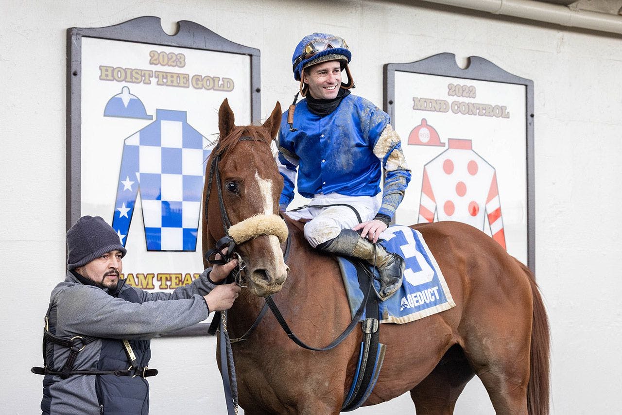 Poster winning the Remsen (G2) at Aqueduct (Photo by Coglianese Photos/Walter Wlodarczyk)