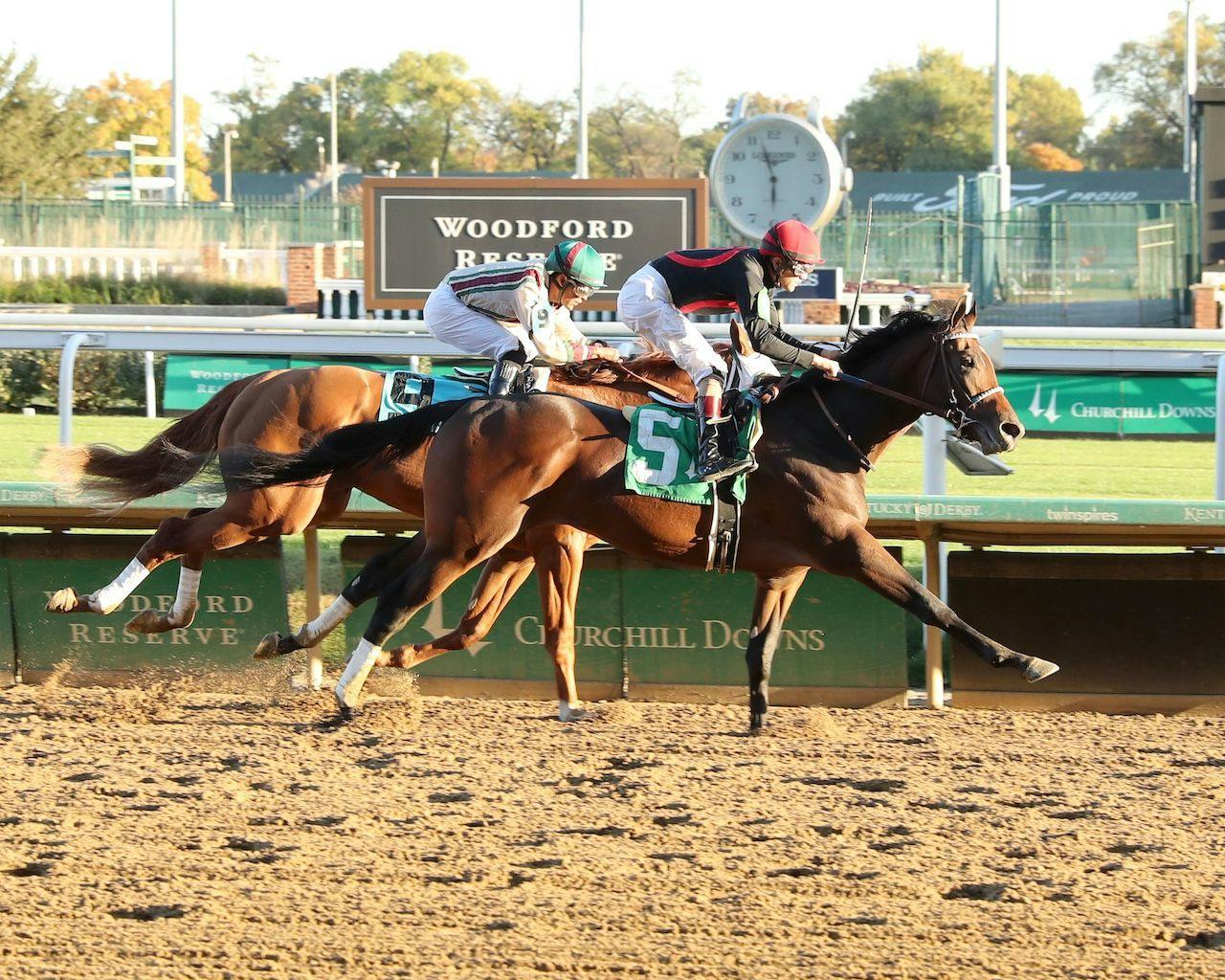 Render Judgment wins at Churchill Downs.