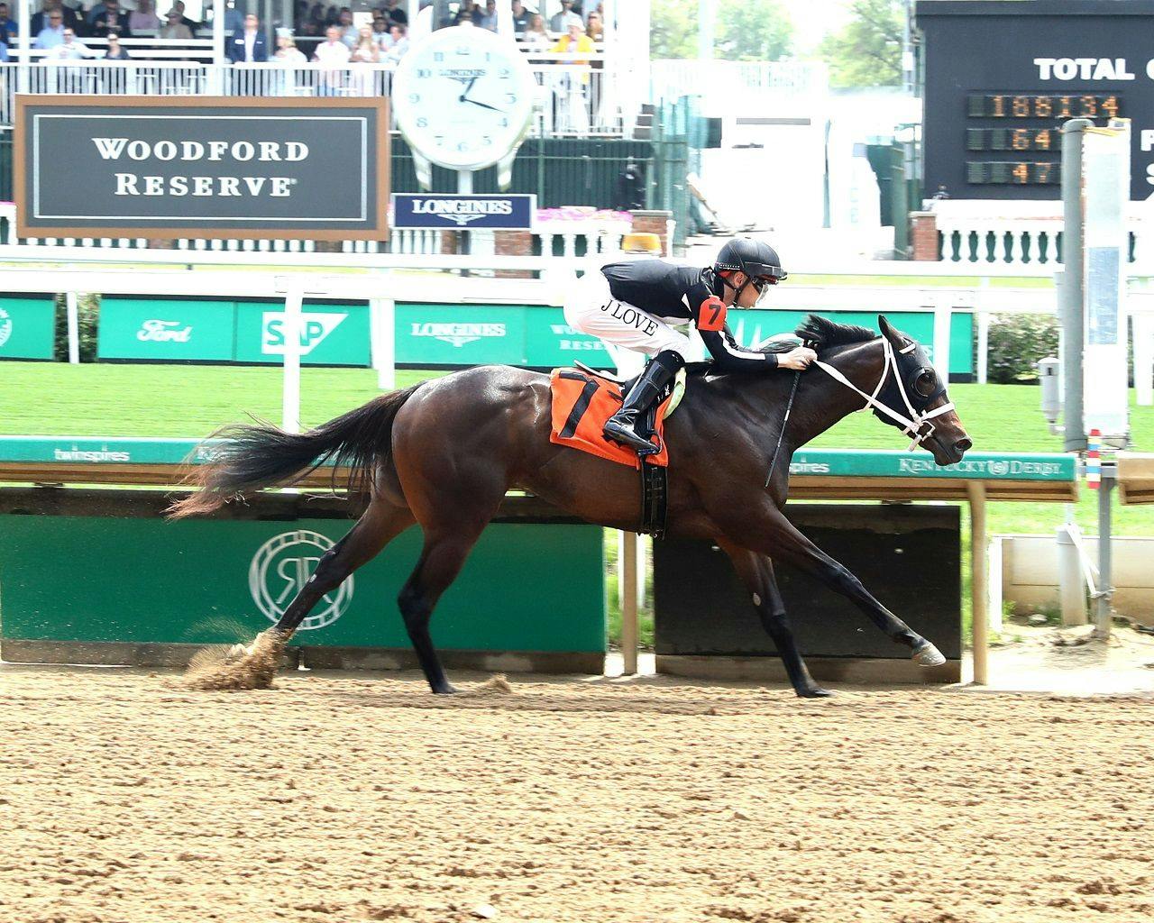 Sassy C W dominating her debut at Churchill Downs
