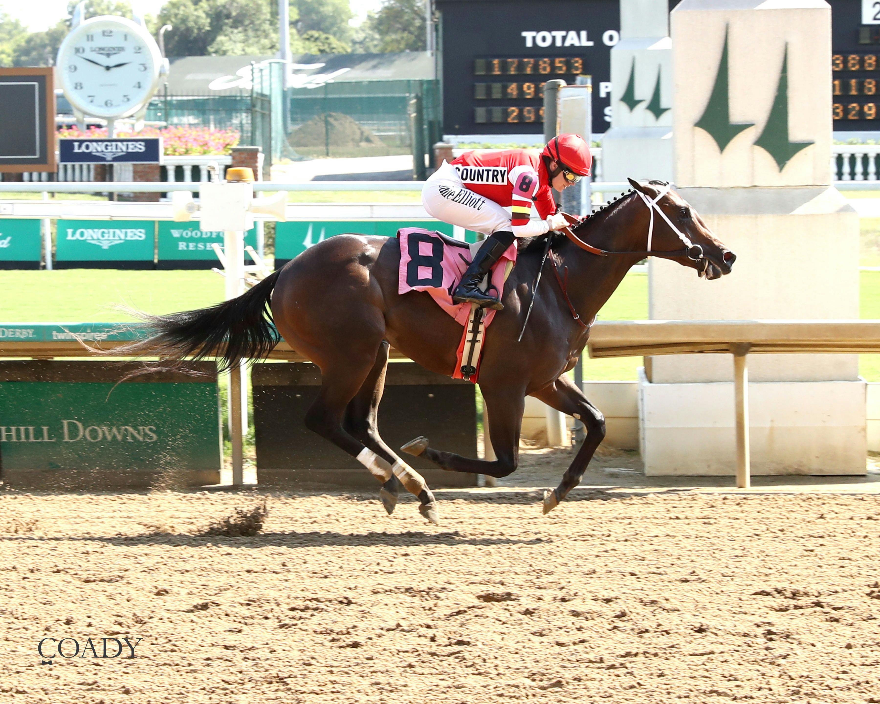 Spun D M C winning his debut at Churchill Downs