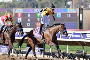 Super Corredora upsets the Breeders' Cup Juvenile Fillies (G1) at Del Mar