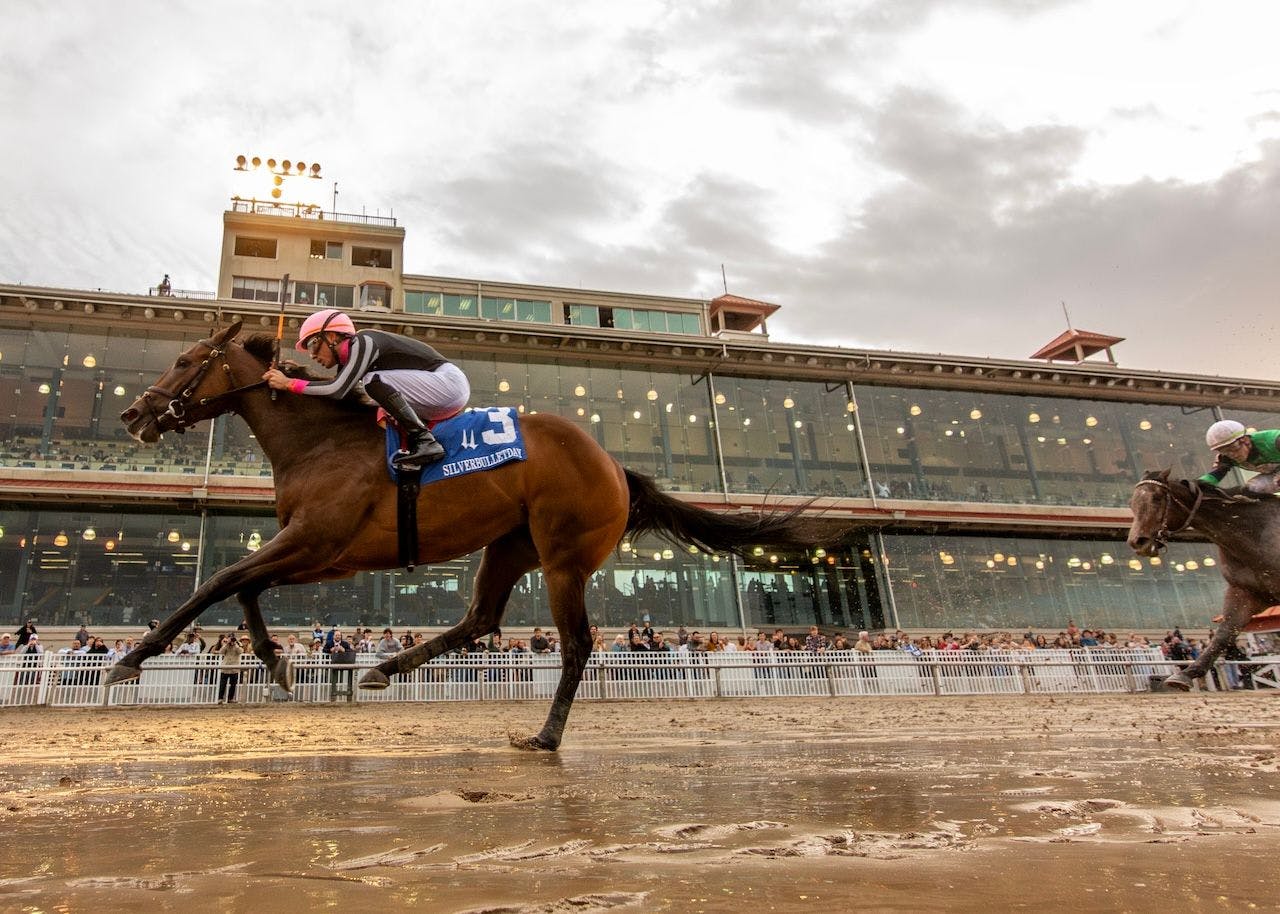 Simply Joking wins the Silverbulletday S. at Fair Grounds. 