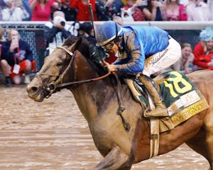 Sovereignty winning the Kentucky Derby