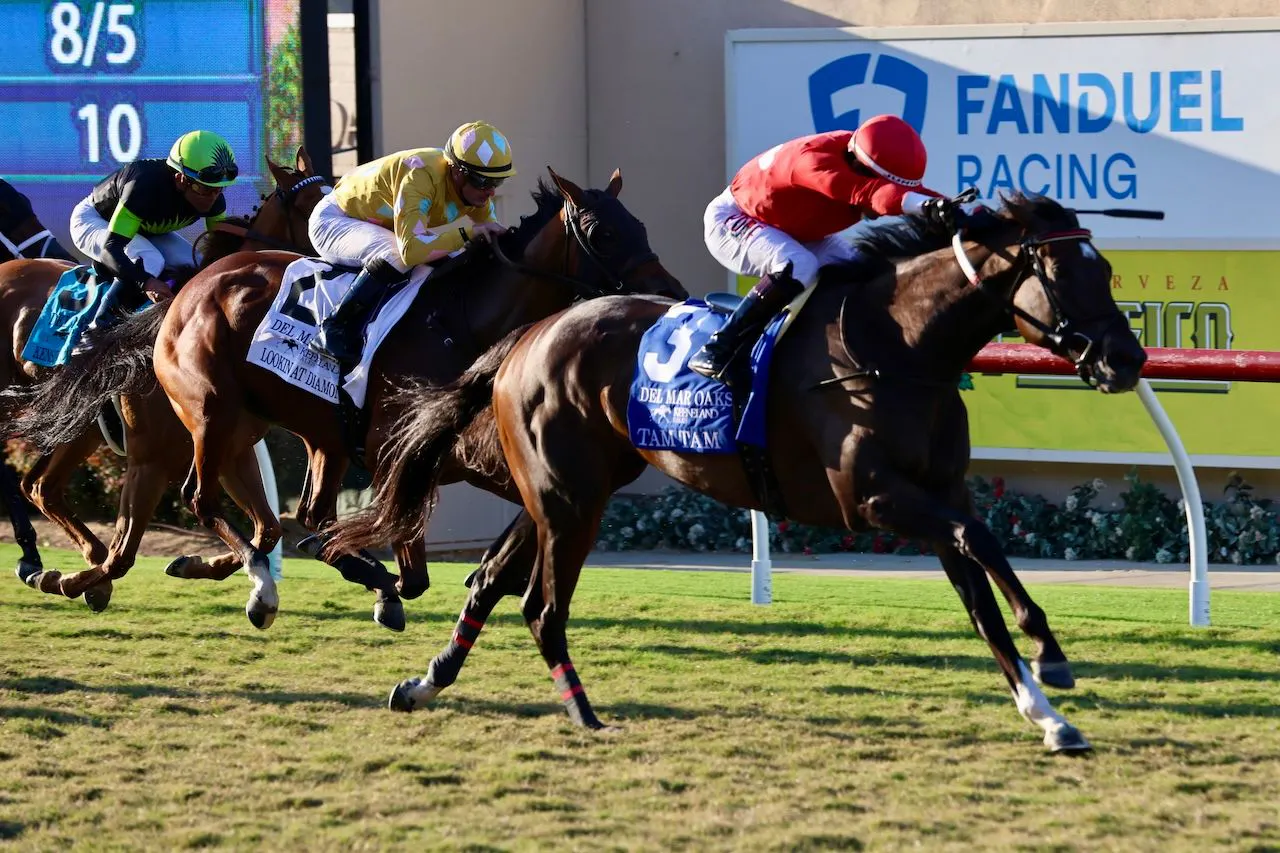 Tam Tam wins the Del Mar Oaks at Del Mar.