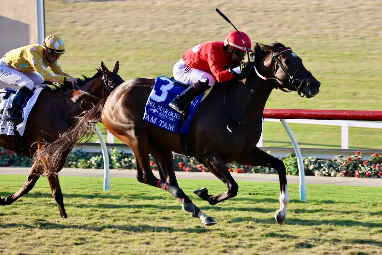 Tam Tam wins the Del Mar Oaks at Del Mar.