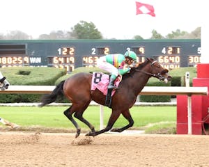 Zat's the One breaks his maiden at Oaklawn Park